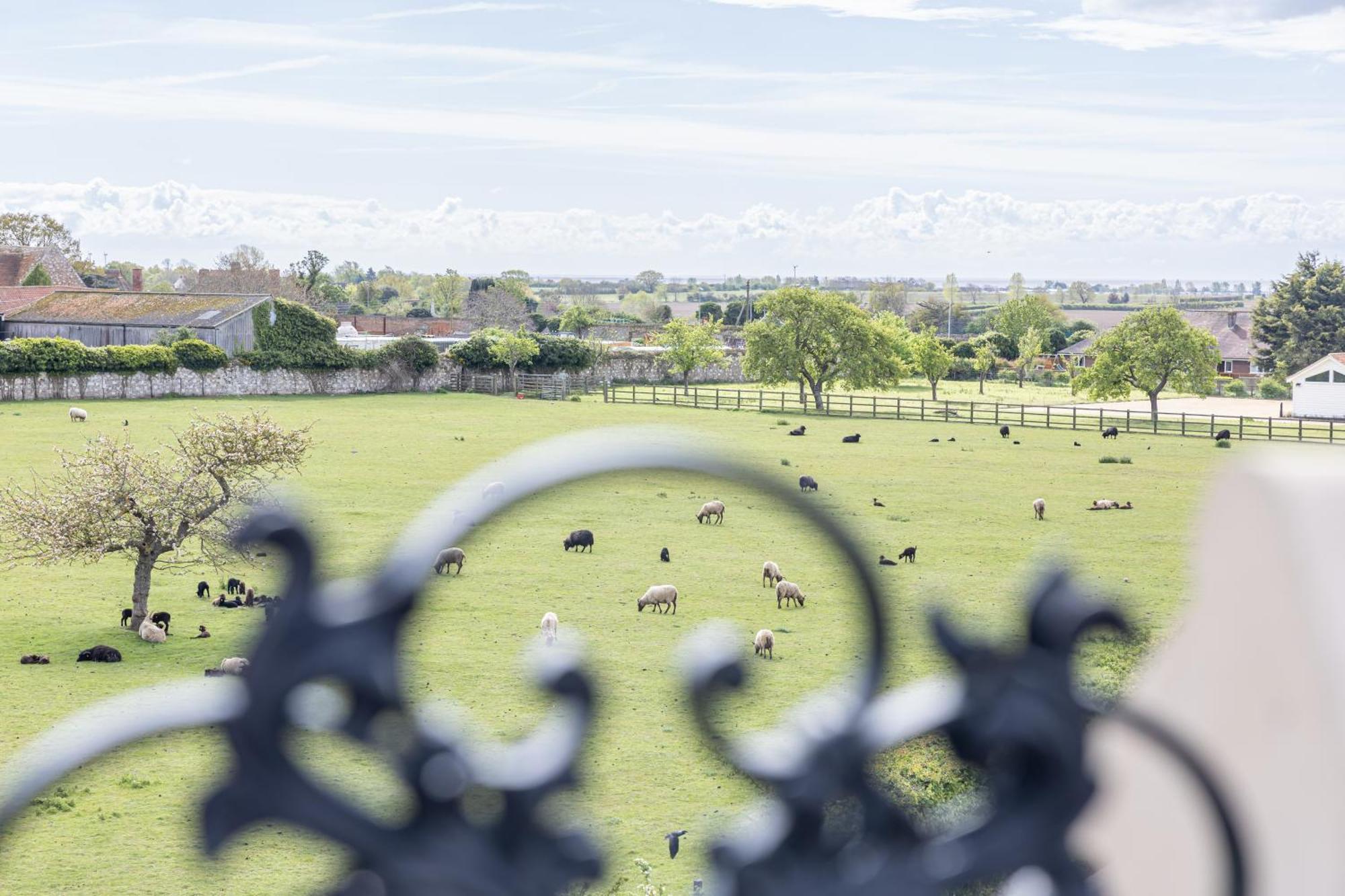 South Lodge, St Osyth Priory Saint Osyth Εξωτερικό φωτογραφία